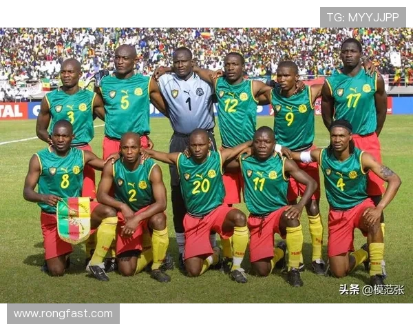 上海足球队荣登足球状态排行榜第二名展现强劲实力