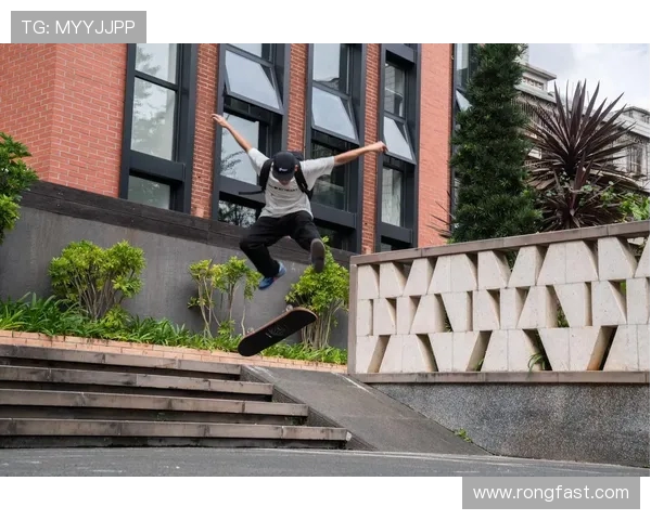 重庆滑板队包夹现象解析与滑板文化的深度探讨