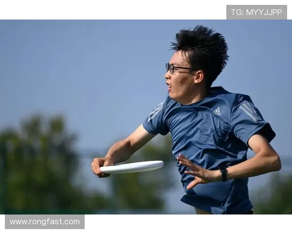 飞盘战术揭秘:深入分析北京飞盘队的进攻策略与团队配合